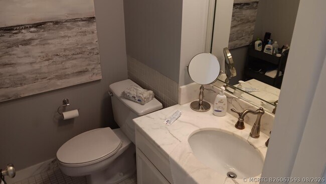 Building Photo - 3750 Galt Ocean Dr