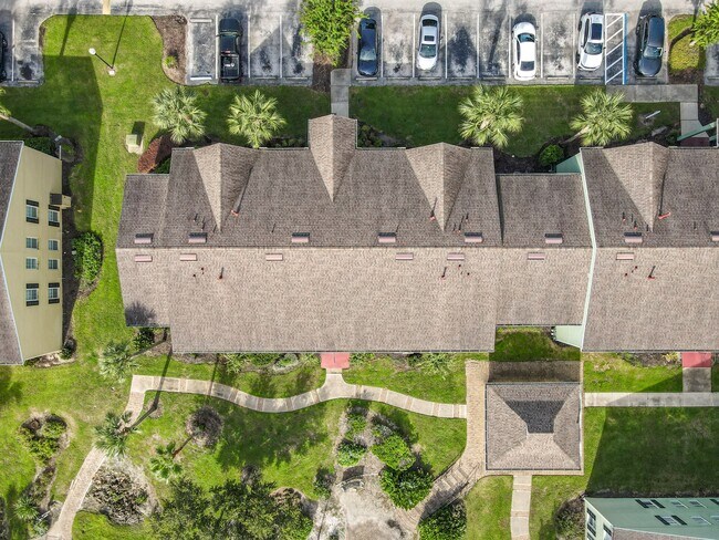 Building Photo - 2065 Dixie Belle Dr