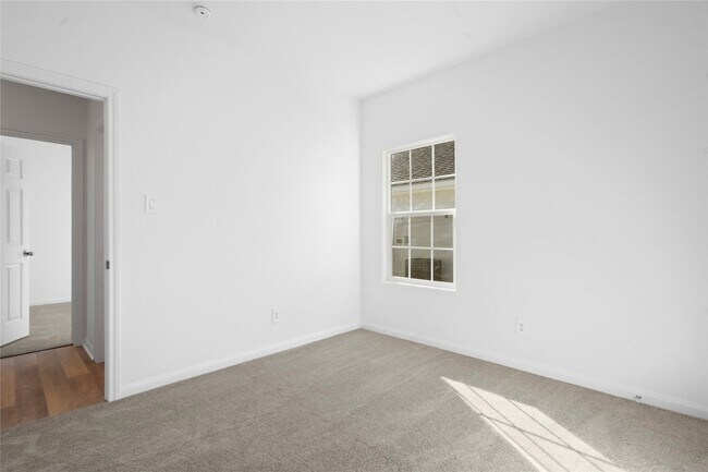 Building Photo - 2332 Cedar Pl Dr