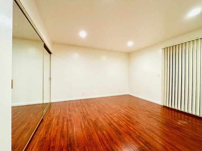 Building Photo - Charming Cul-de-Sac Home for Lease in Cerr...
