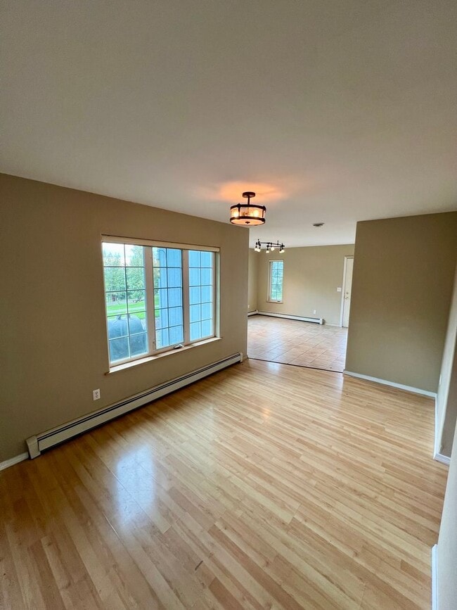 Building Photo - Spacious 3BR/2.5BA Fairbanks Home – Garage...
