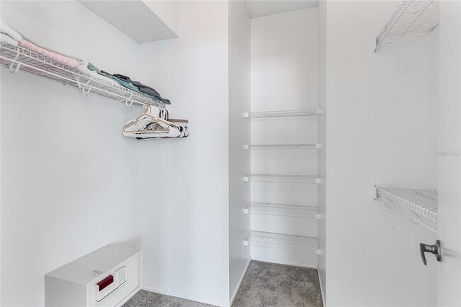 Building Photo - 8619 Knottingham Dr