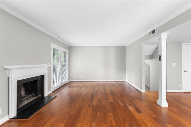 Building Photo - 2875 Torreya Way SE