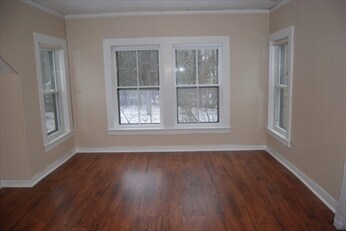 Building Photo - 21 Elm St