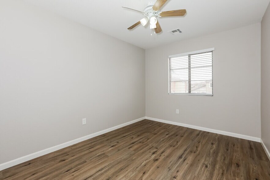 Building Photo - 1471 S Red Rock Ct