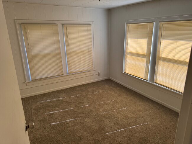 Building Photo - 608 W Michigan Ave