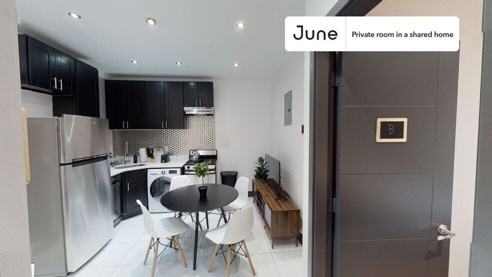 Building Photo - Room in Shared 3 bed/1 bath home