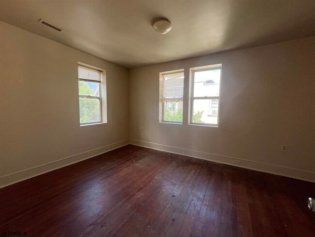Building Photo - 14 Belle Haven Ct