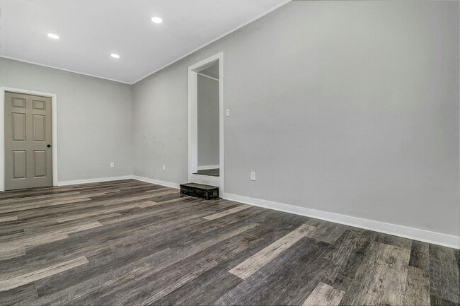 Building Photo - 321 Melody Cir