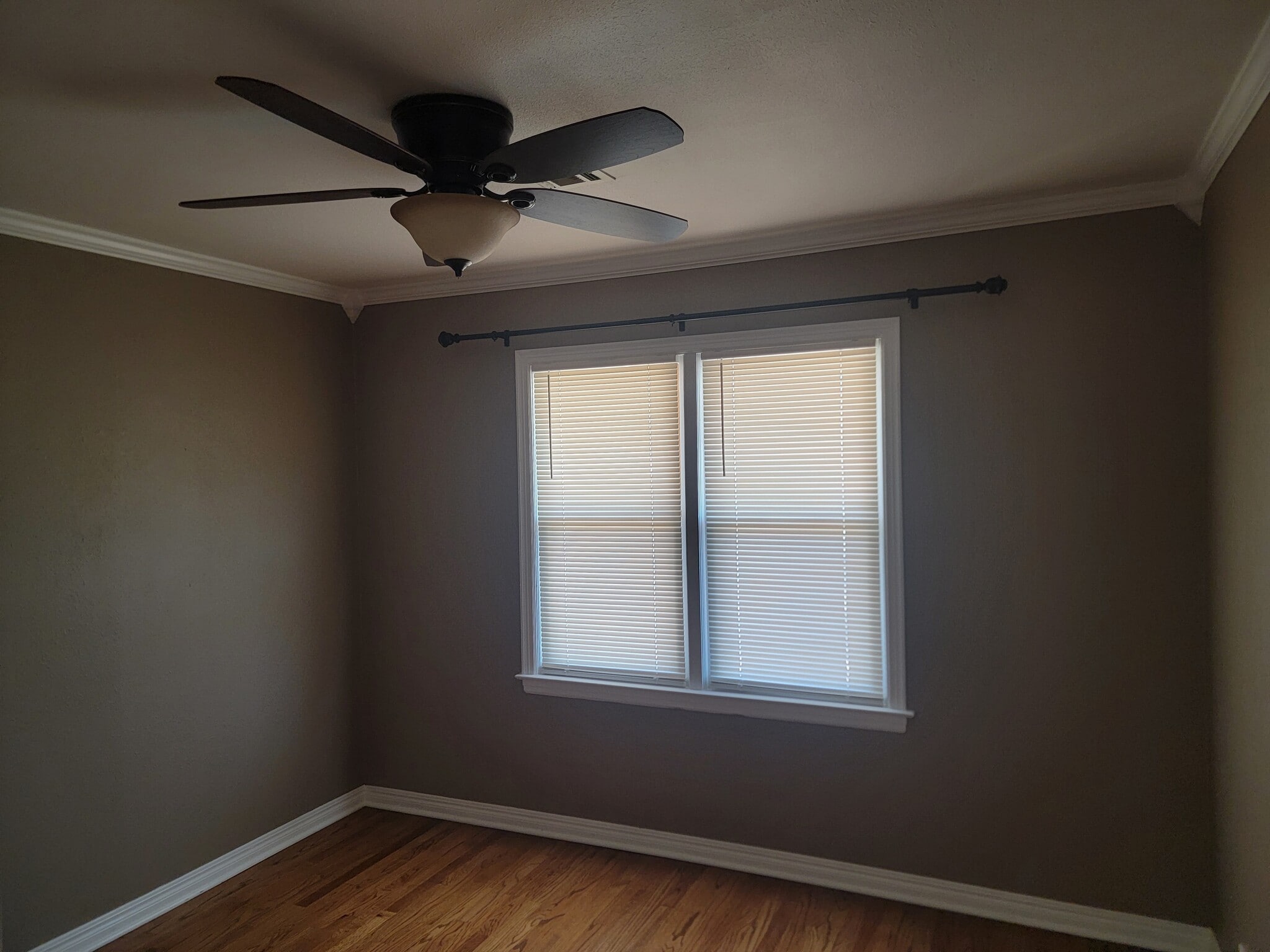 Building Photo - 3701 N Drexel Blvd