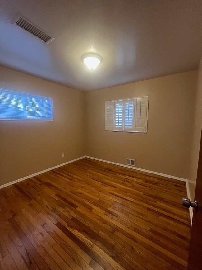 Building Photo - 6448 Iris Way