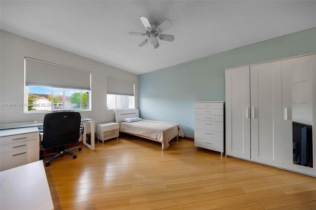 Building Photo - 5625 NW 112th Path