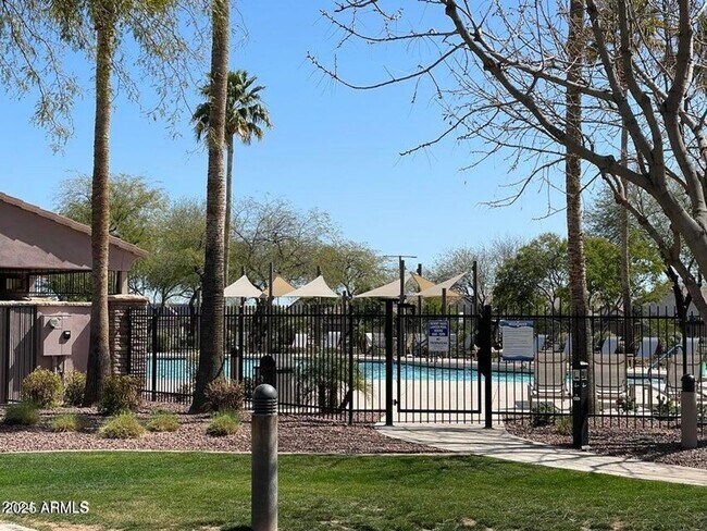 Building Photo - Beautiful and Spacious Cortana at Desert Oasis Home!! Community Pool!
