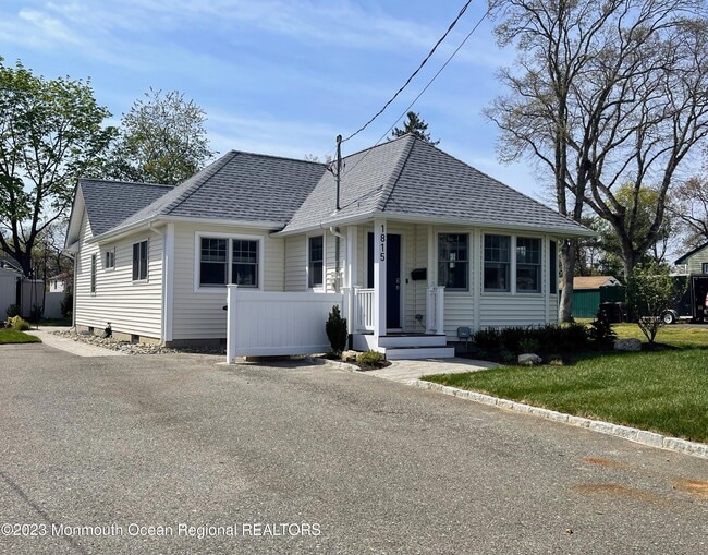 Building Photo - 1815 S M St