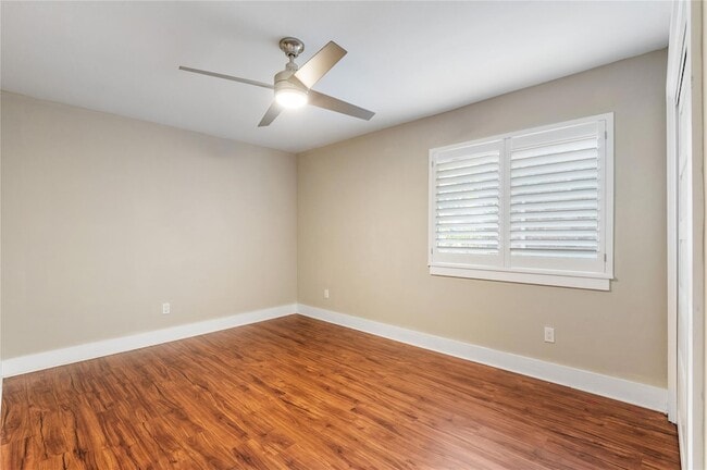 Building Photo - 1104 Durham Dr