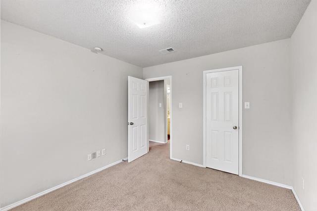 Building Photo - 2019 Westbury Ln