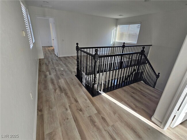 Building Photo - 6842 Feral Dove St