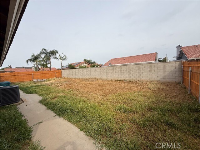 Building Photo - 25274 Woodcreek Ct