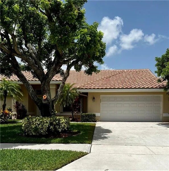 Primary Photo - 6740 Brookhurst Cir