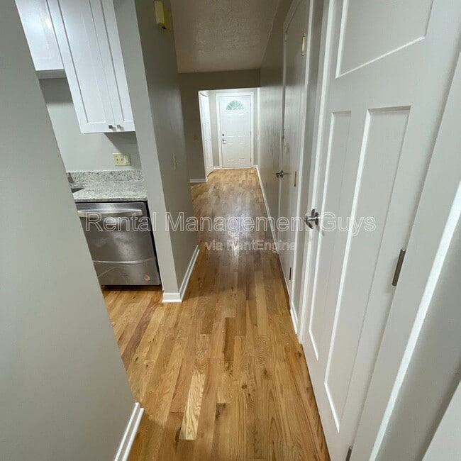 Building Photo - 8229 Halifax Ct N