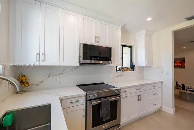 Building Photo - 7548 Adventure Ave