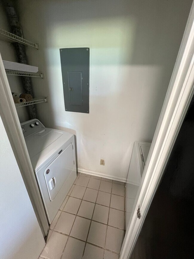 Building Photo - Spacious Unit at Crossland Downs (Across f...