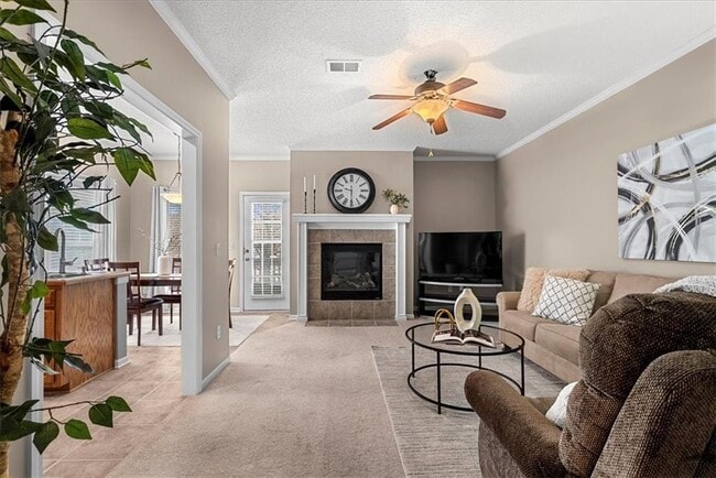 Building Photo - 15557 Floyd St