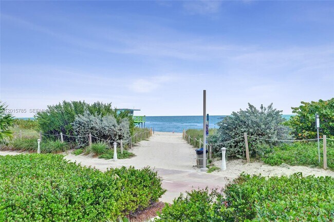 Building Photo - 6917 Collins Ave