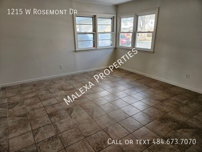 Building Photo - 1215 W Rosemont Dr