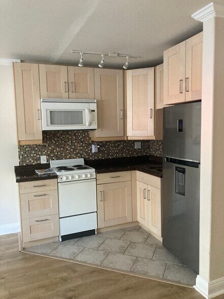 Primary Photo - 3776 Alabama St