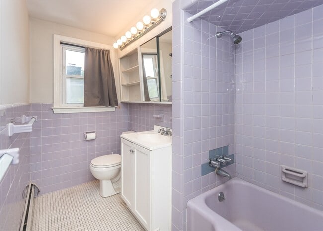 Building Photo - 56 Rosewood Dr