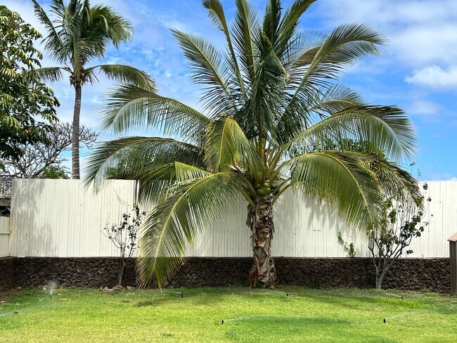 Building Photo - 3 Bedroom Home with Attached Apartment in Waikoloa Village