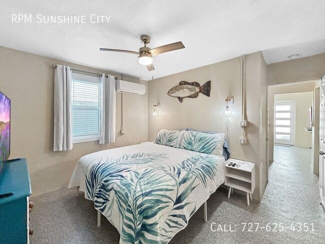 Building Photo - 14135 Palm St