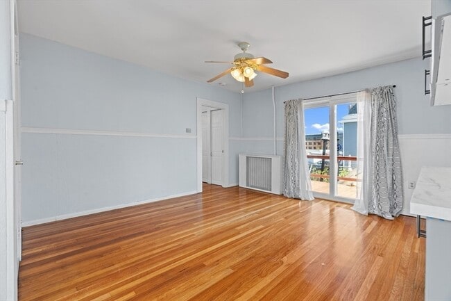 Building Photo - 12 Lowell Pl