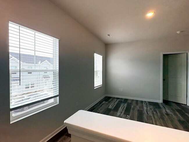 Building Photo - Brand New End-Unit Townhome | 3 BR/2.5BA | 1-Car Garage | Near Downtown Mooresville