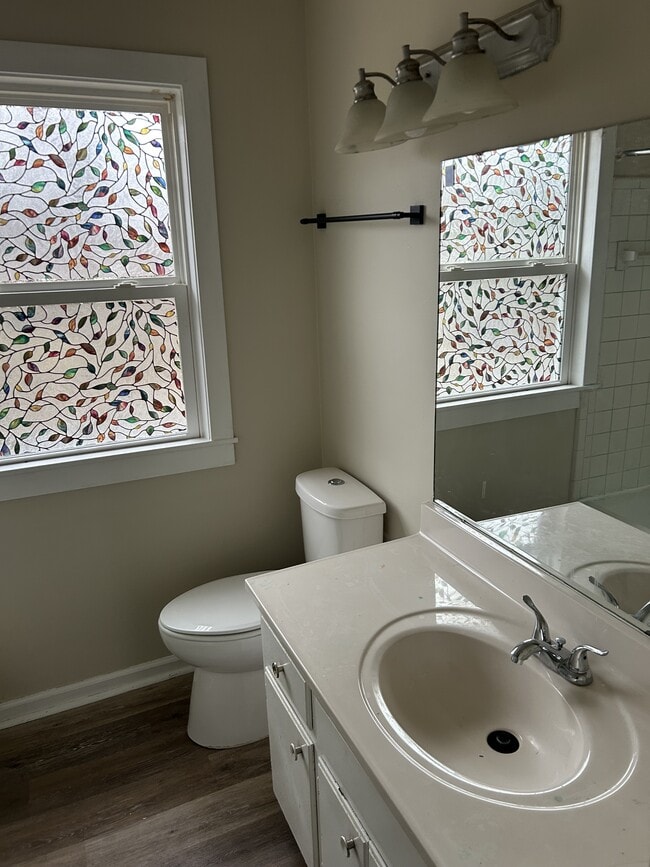 Building Photo - 1138 Ferndale Ave