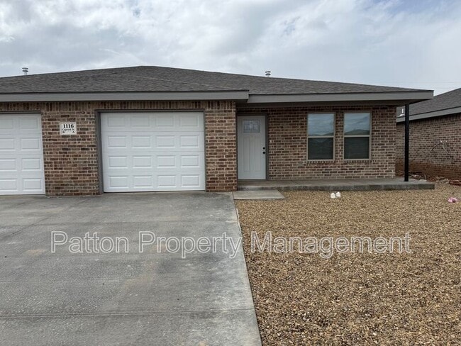 Building Photo - 1120 Caprock St