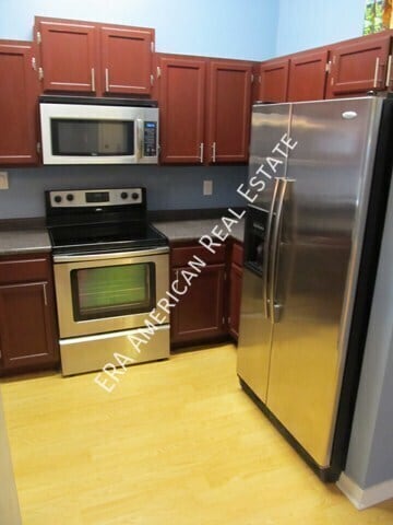 Building Photo - 905 Piedmont Pl