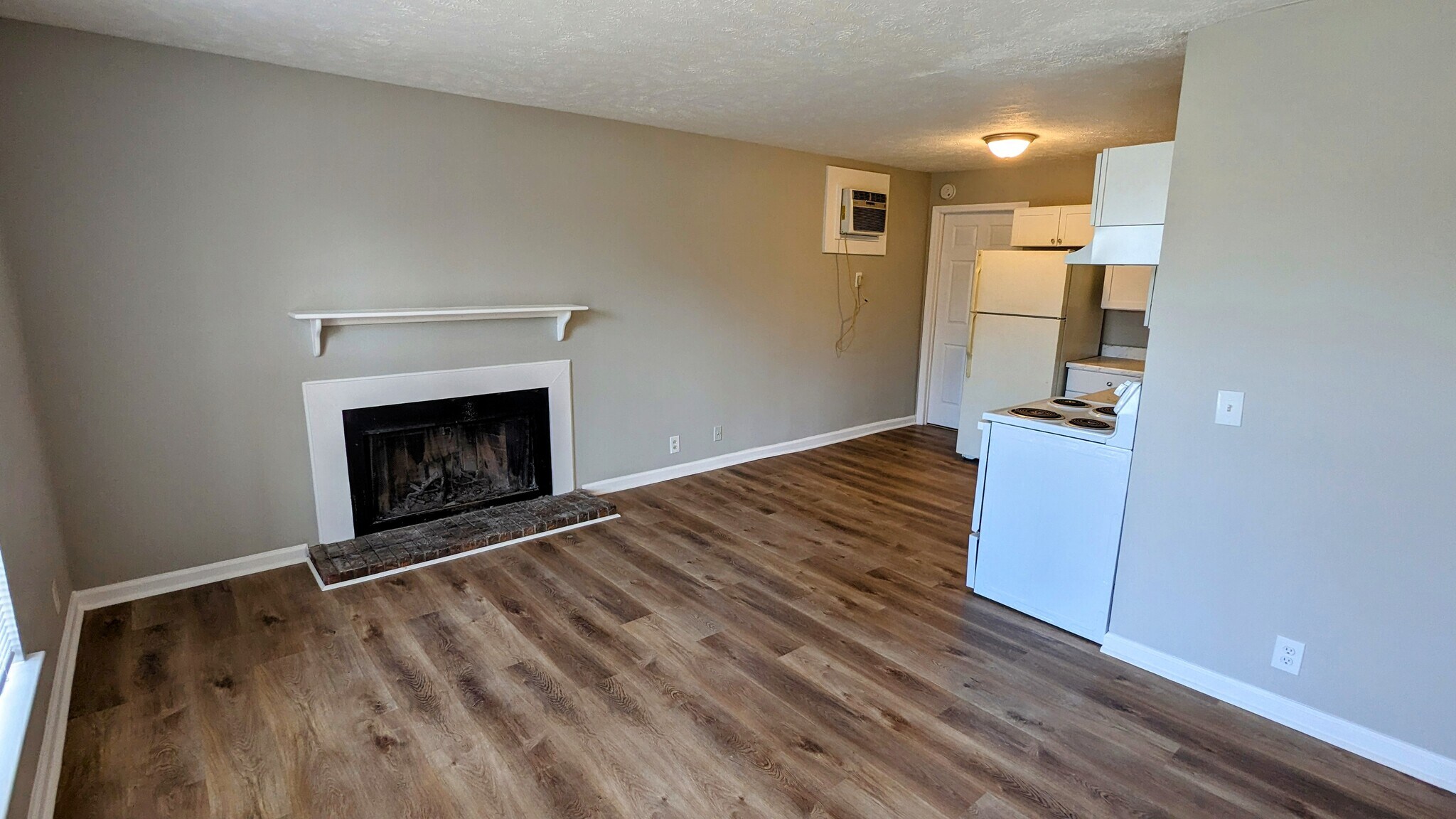 Building Photo - 5122 Linbar Dr