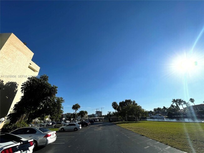 Building Photo - 851 Three Islands Blvd