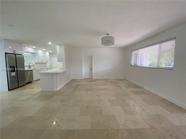 Building Photo - 19330 NE 18th Pl