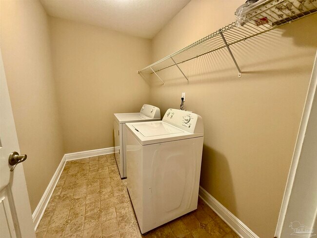 Building Photo - 3324 Wasatch Range Loop