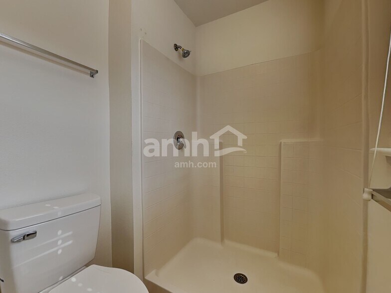 Building Photo - 1605 Pickard Cir