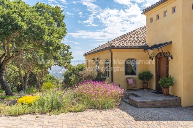 Building Photo - 287 Laureles Grade