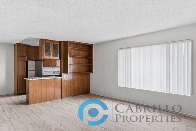 Building Photo - 4622 Hamilton St