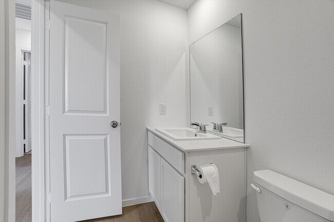 Building Photo - 390 LUCIA Way