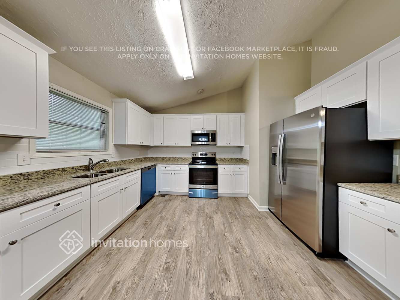 Building Photo - 4026 Leicester Dr NE