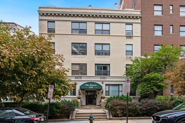 Building Photo - Kalorama Two Bedroom Duplex on Quiet Street! Private Patio/Decorative Fireplace & More!