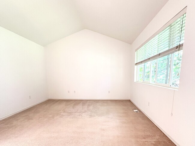 Building Photo - 8419 143rd Ct NE