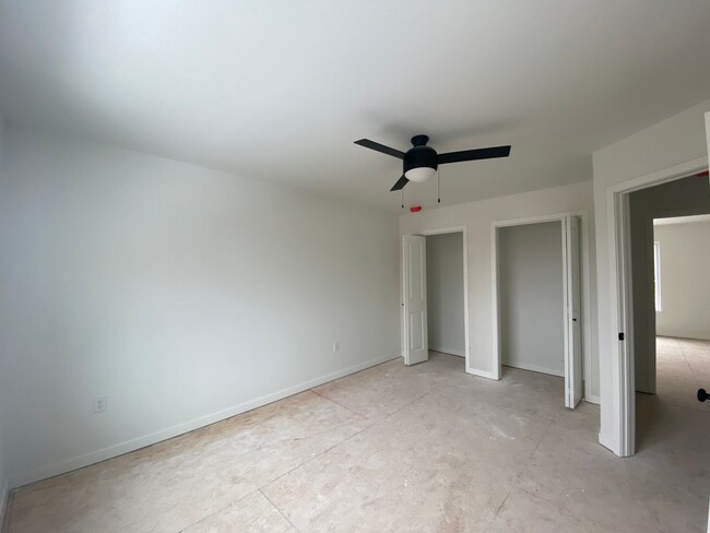 Building Photo - $2,150 | 3 Bedroom, 2.5 Bathroom Townhome ...